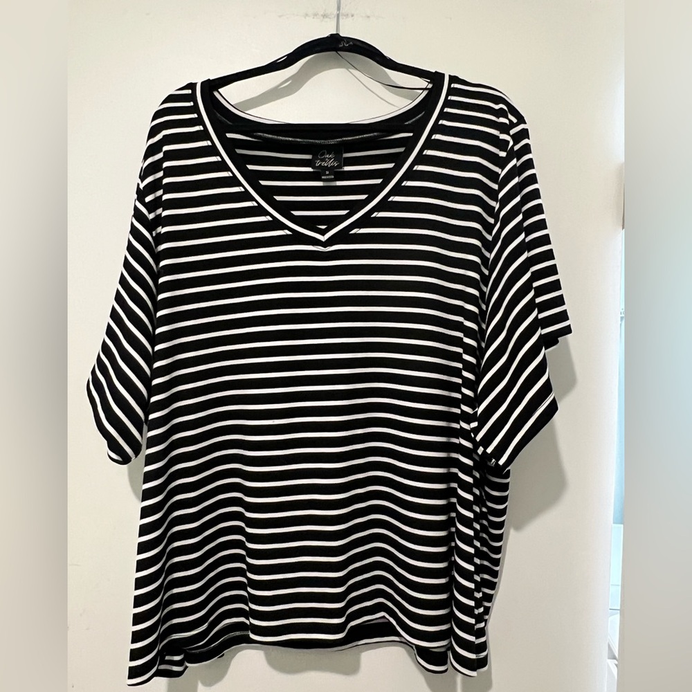 Oak & Trellis Black and White Striped Top 3XL